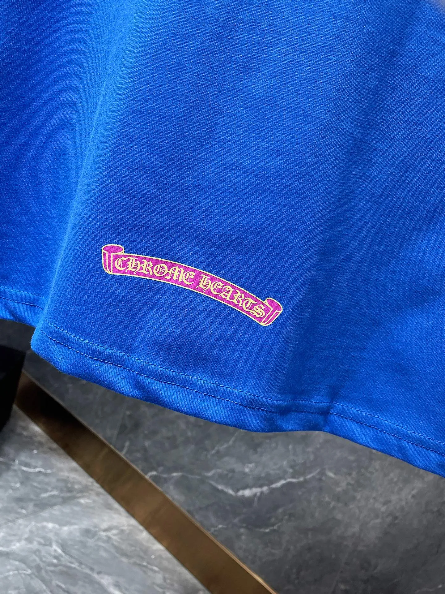 P130 ✨New arrival✨ Chrome Hearts 25ss, the same style as the stars! ! High gram weight, environmentally friendly and high-quality top-quality fabrics. Dopamine blue and pink scroll short sleeves. Counter synchronization. Re-engraved version 1:1. Recommended color: customized blue. Customized pink. Size: S, M, L, XL.